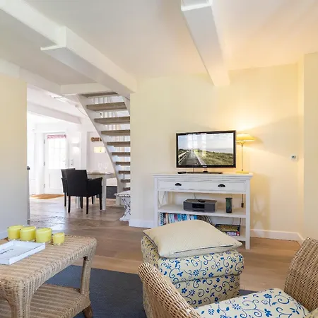 Persimmon Апартаменты Кайтум